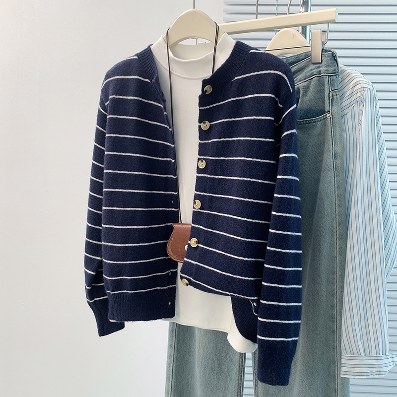 韩系高级感撞色条纹秋季穿搭圆领长袖针织衫开衫女叠穿毛衣外套