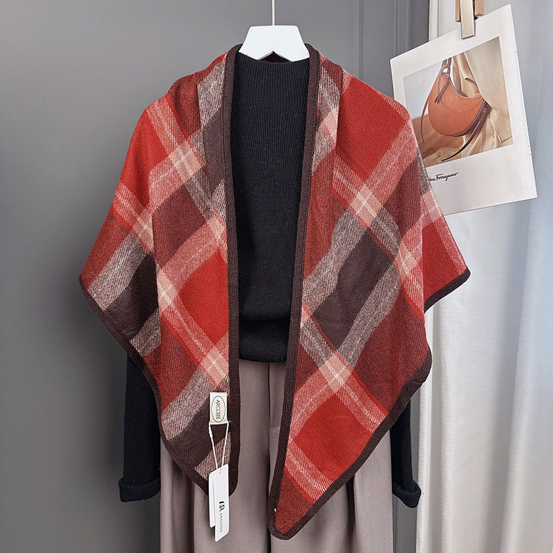 大尺寸时尚妈妈款下午茶保暖披肩女贵妇英伦风加厚秋冬柔软冬季款