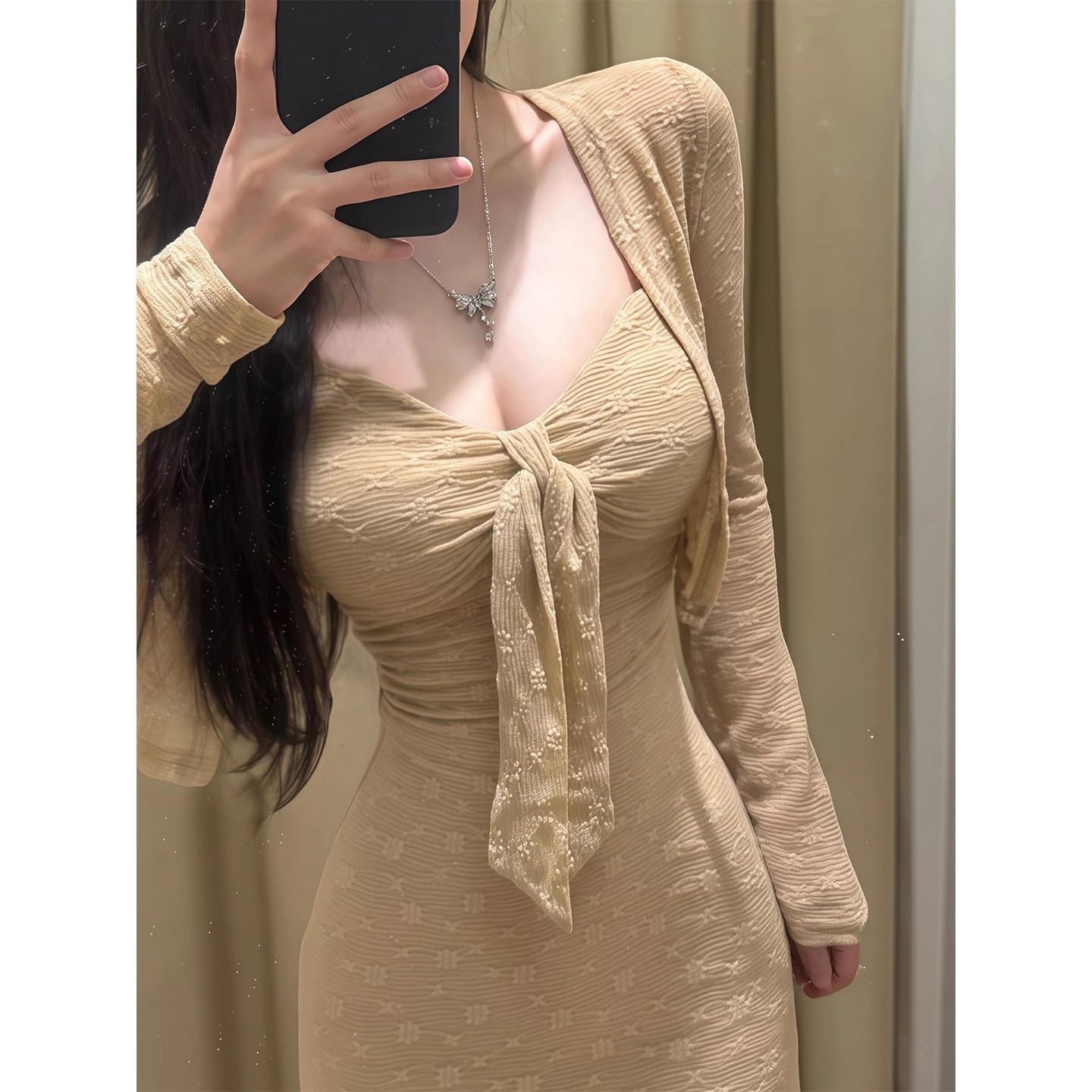 纯欲风辣妹带胸垫吊带连衣裙女早秋新款修身显瘦性感蕾丝包臀长裙