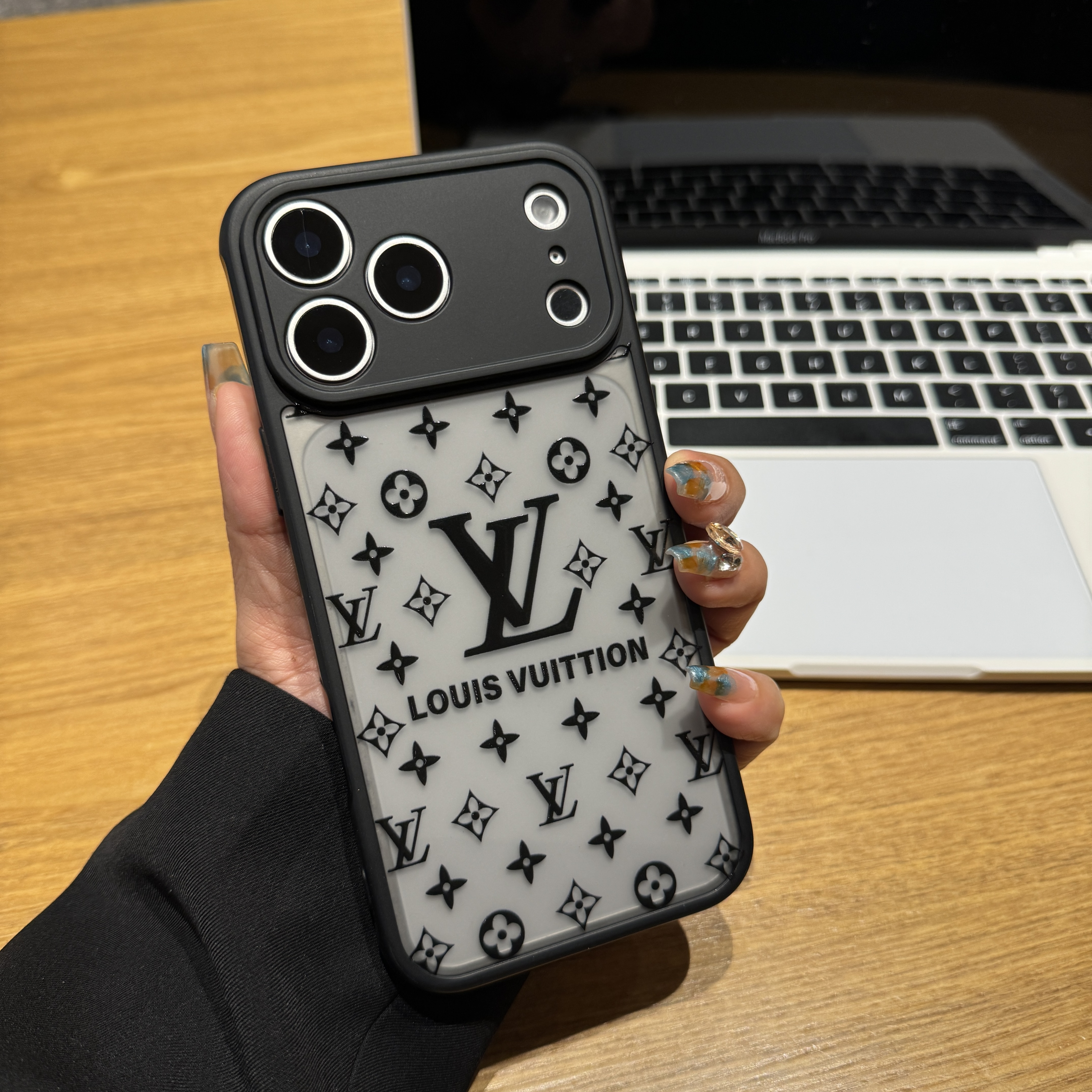 潮牌适用苹果17promax手机壳高级17防摔新款15Pro高级感14防摔13