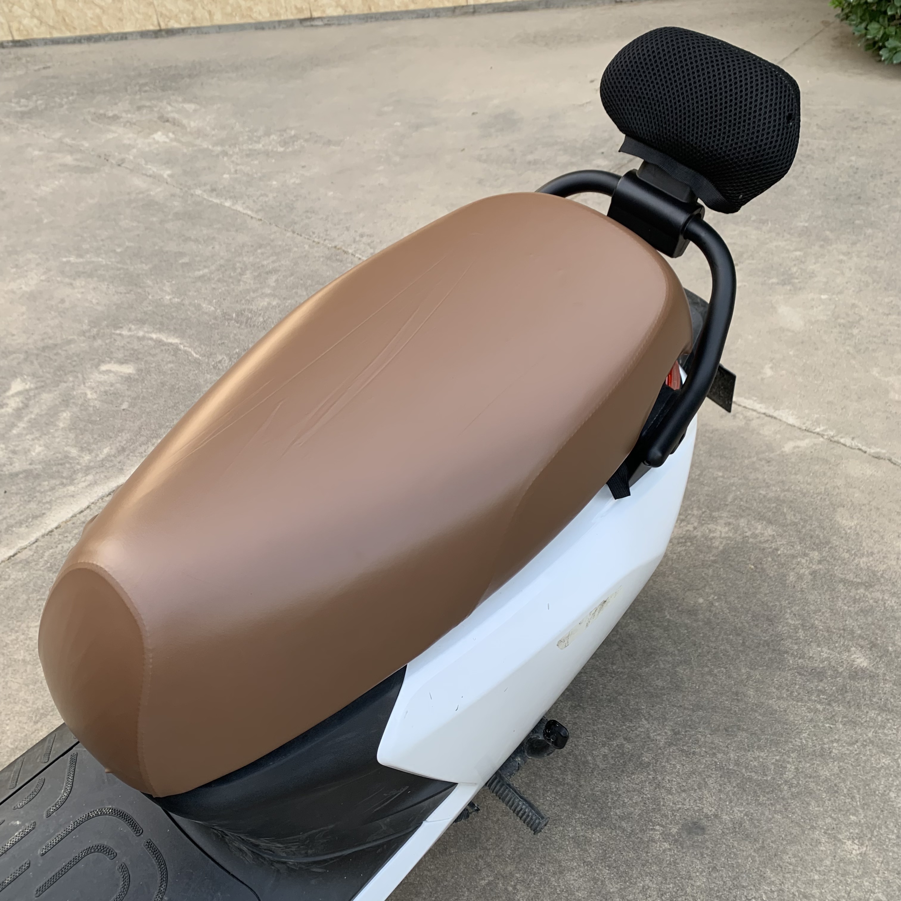 电动车摩托车通用防尘防晒弹力加厚皮革保护套坐垫套四季通用座套