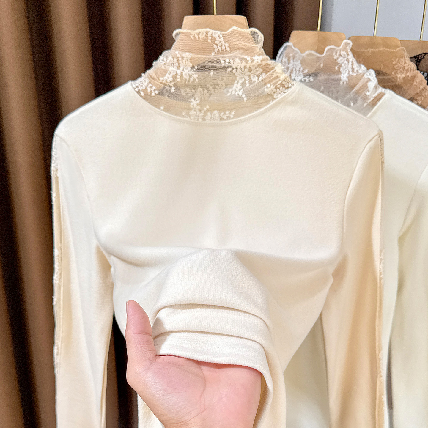 高领蕾丝打底衫磨毛上衣女2025秋冬款加厚保暖牙签绒叠穿内搭小衫