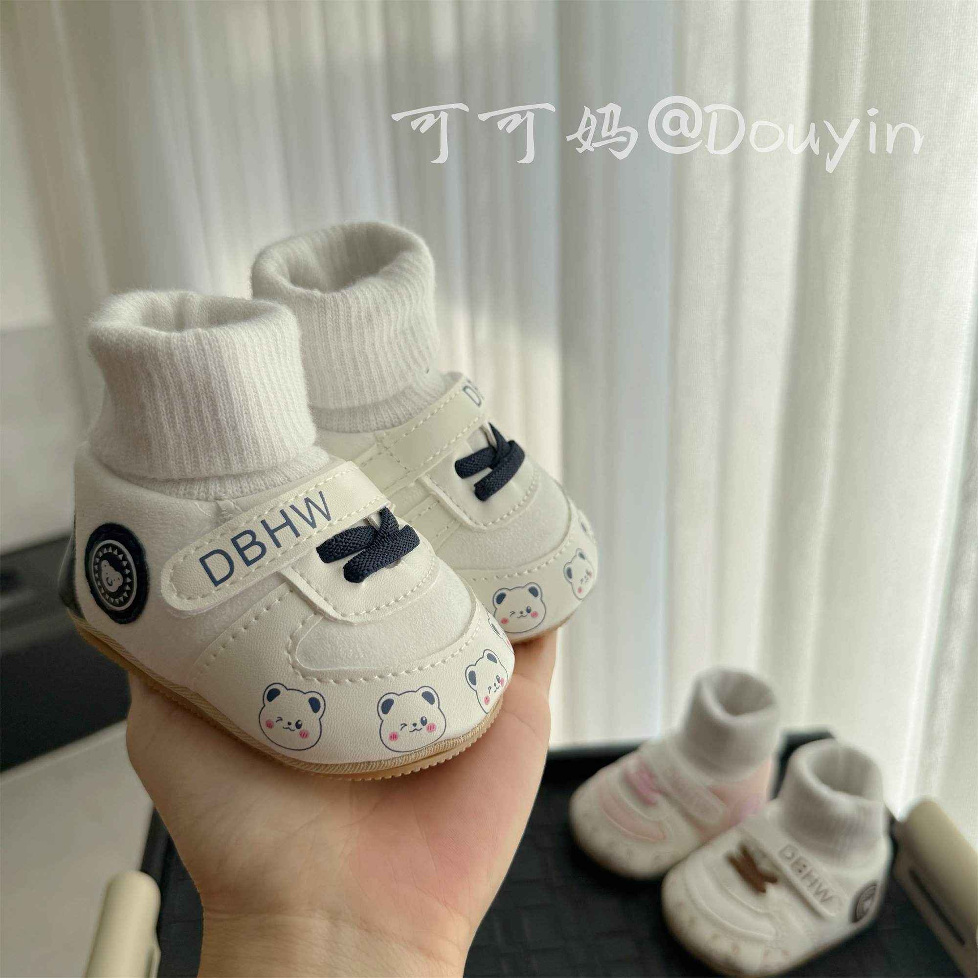 婴儿鞋秋冬0-1岁加厚软底不掉鞋6-12个月男女宝宝鞋袜一体学步鞋