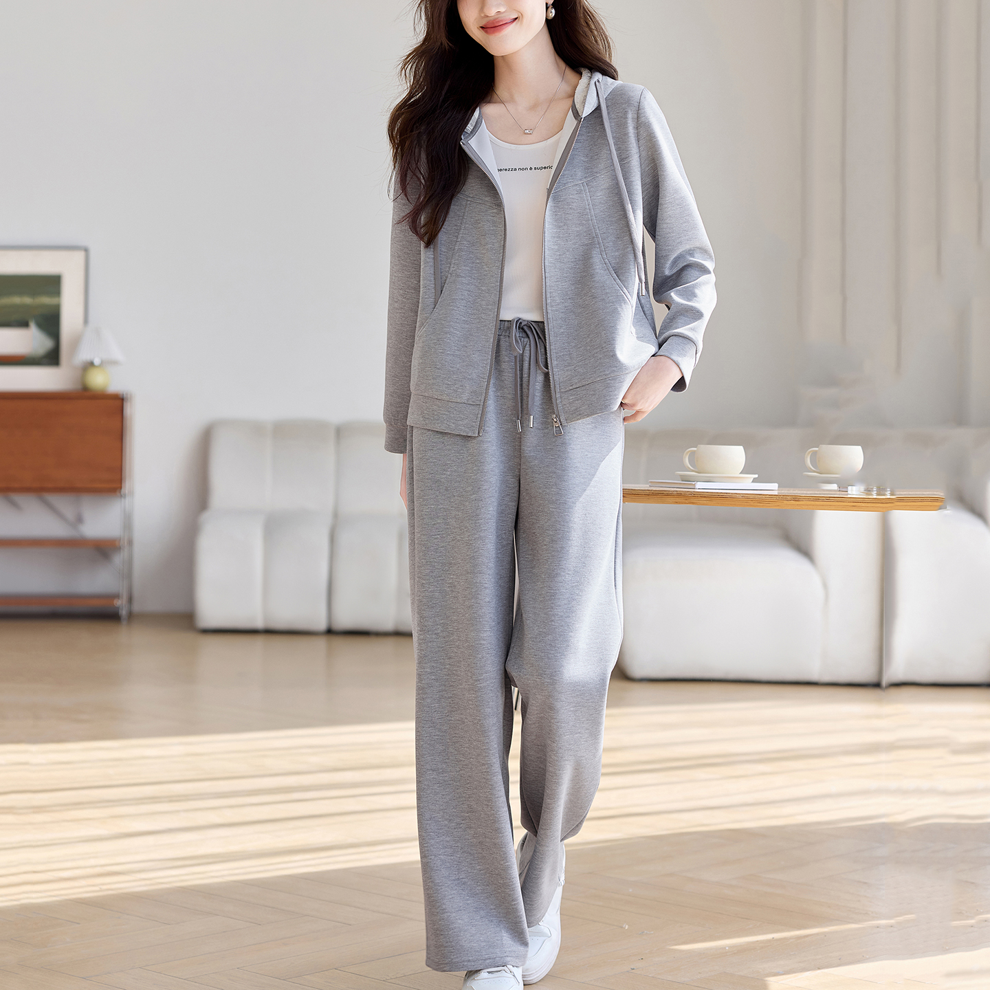 高级感巨好看的套装春秋新款连帽卫衣外套宽松休闲上衣裤子两件套