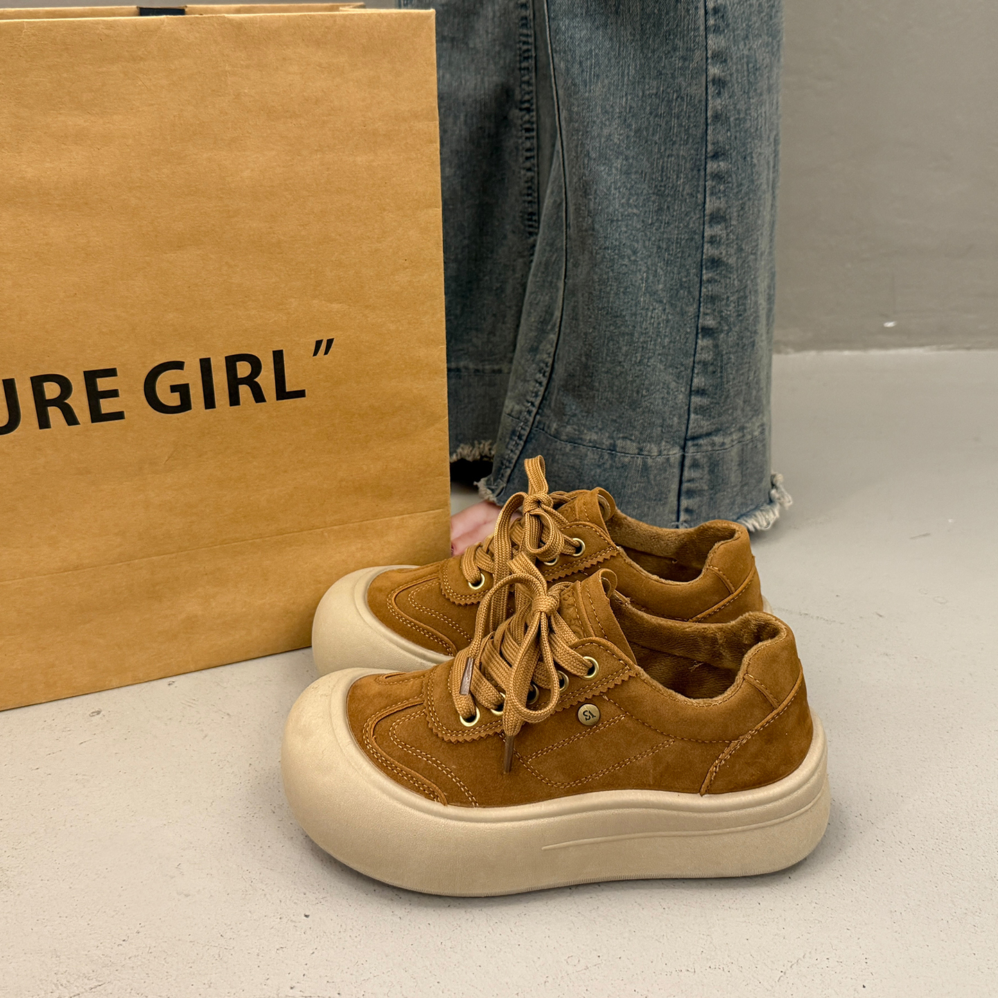 爆款百搭增高厚底板鞋女秋冬季德训鞋2025新款大头运动休闲面包鞋