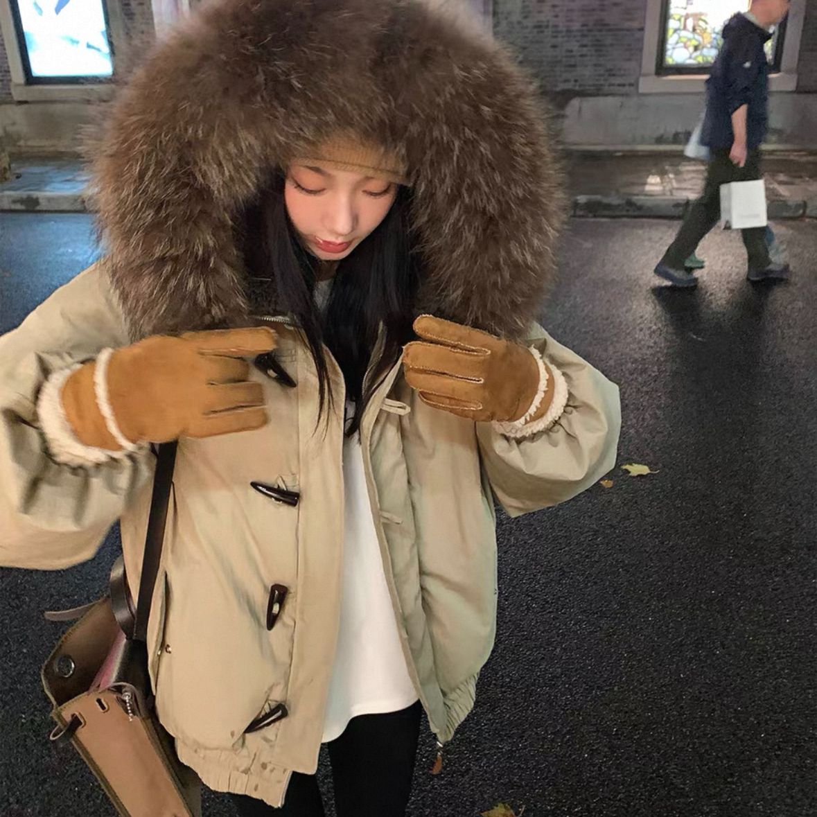 美式复古大毛领连帽棉服女冬季外套2025年新款牛角扣加厚保暖棉衣