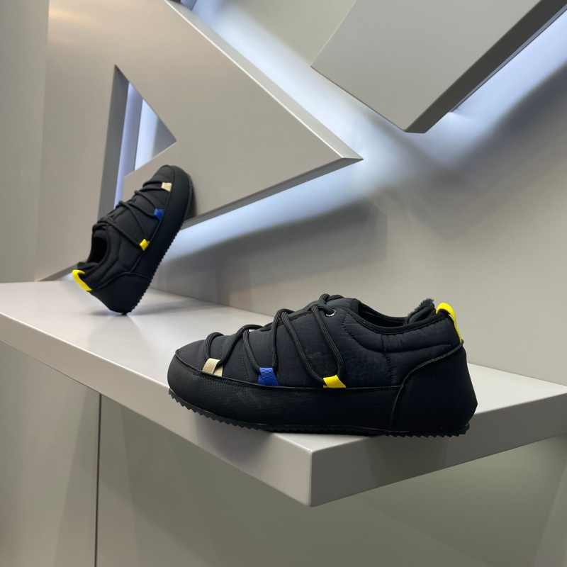 纯黑色男鞋冬季潮流加绒豆豆棉鞋男士2025年新款户外休闲运动板鞋