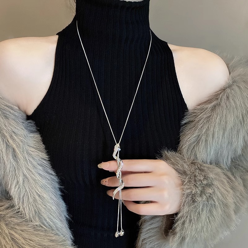 合金项链 X0260小蛇长款抽拉毛衣链2025新款设计感小众项链女高级