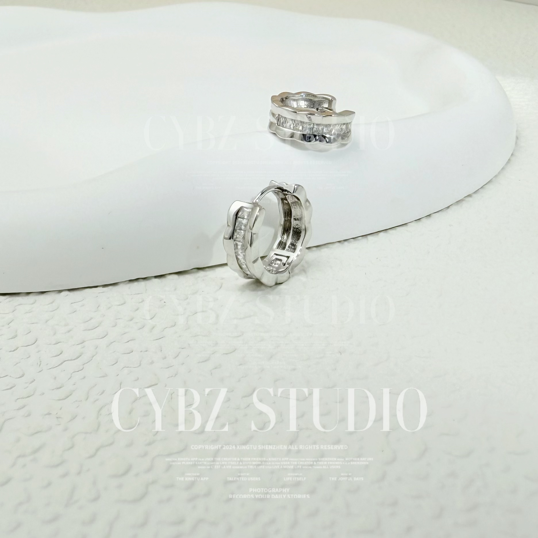 925银合成锆石耳饰 纯银《波浪流光》星钻耳扣轻奢气质百搭精致ins