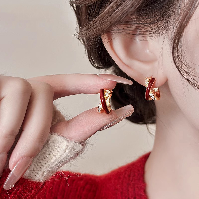 铜合金耳饰 红色交叉耳扣女小众设计感耳钉气质耳环新年百搭耳饰