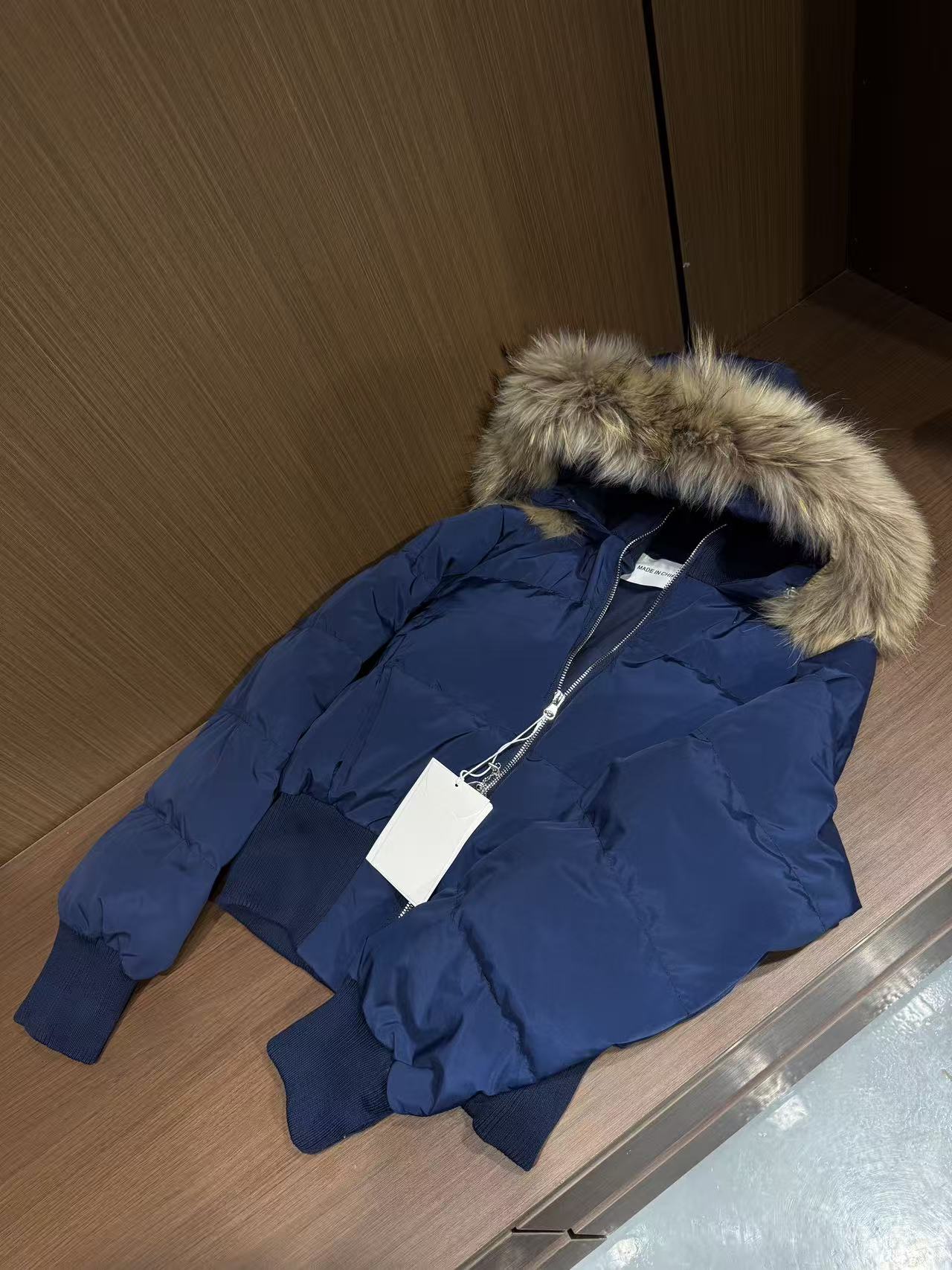 【曹大人】大毛领女超短款2025新款可脱卸帽宽松品质90白鸭绒