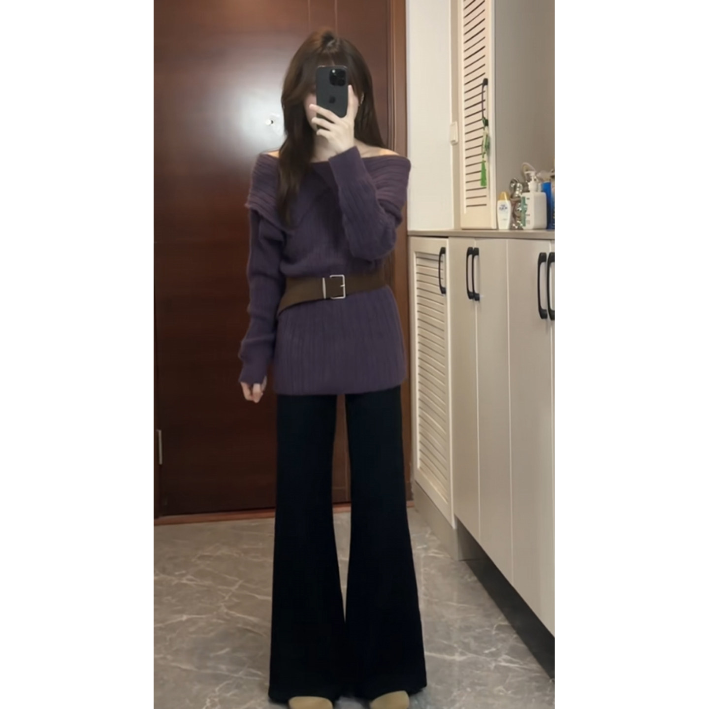 法式一字肩不规则翻领紫色毛衣女秋冬慵懒风中长款露肩针织衫上衣