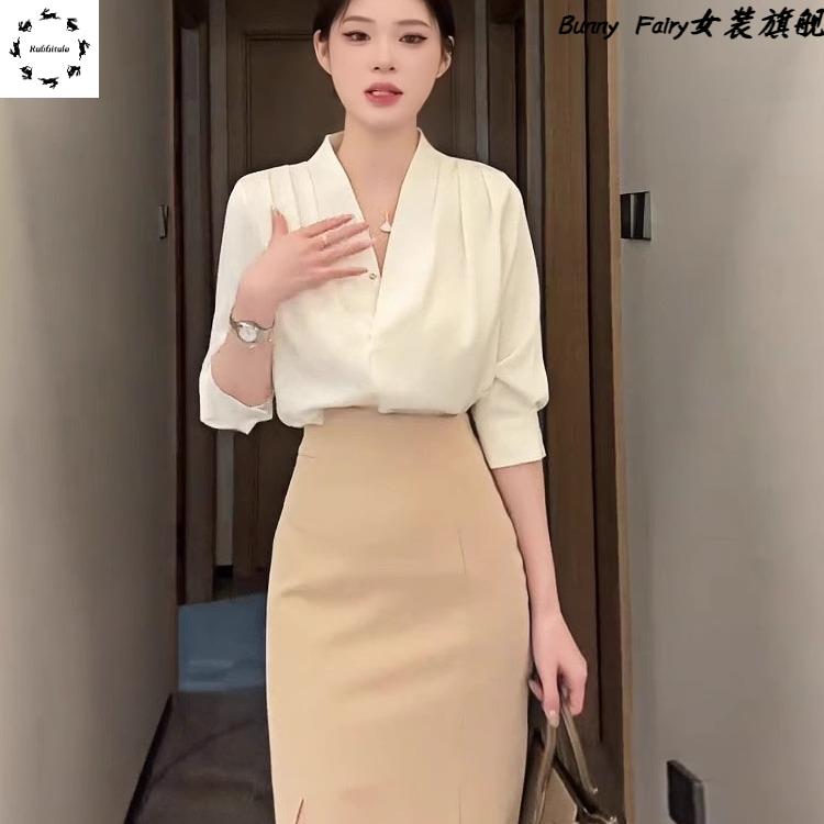 轻熟风职业金秘书穿搭套装女2025夏季新款V领中袖衬衫+包臀半身裙
