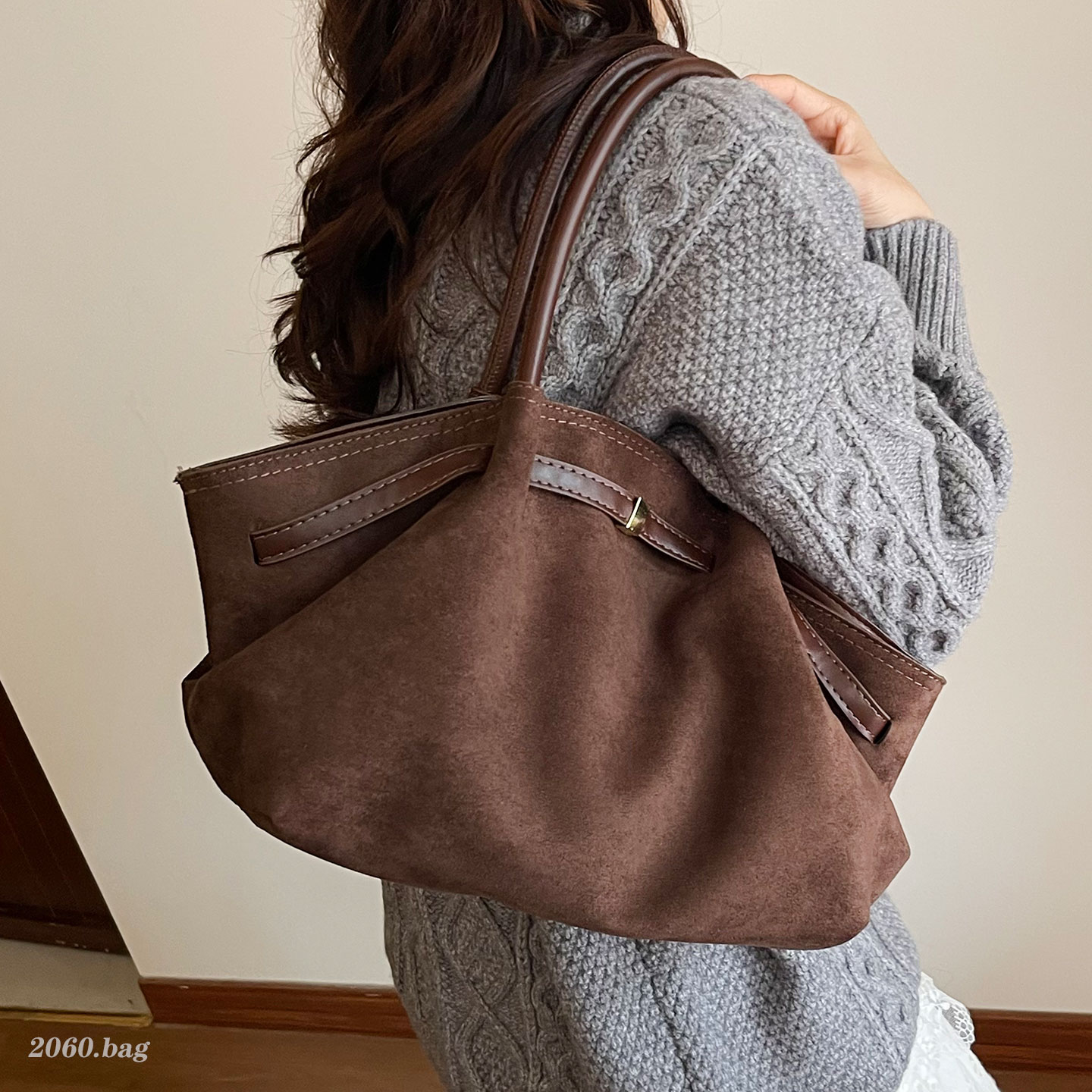 休闲时尚大容量秋季新款托特包2025绒面气质高级感女通勤单肩包包