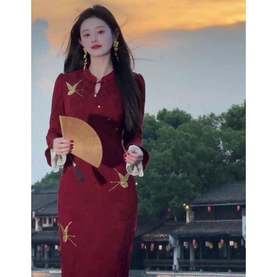 新中式红色旗袍2025新款订婚礼服正式场合端庄国风宴会长袖连衣裙