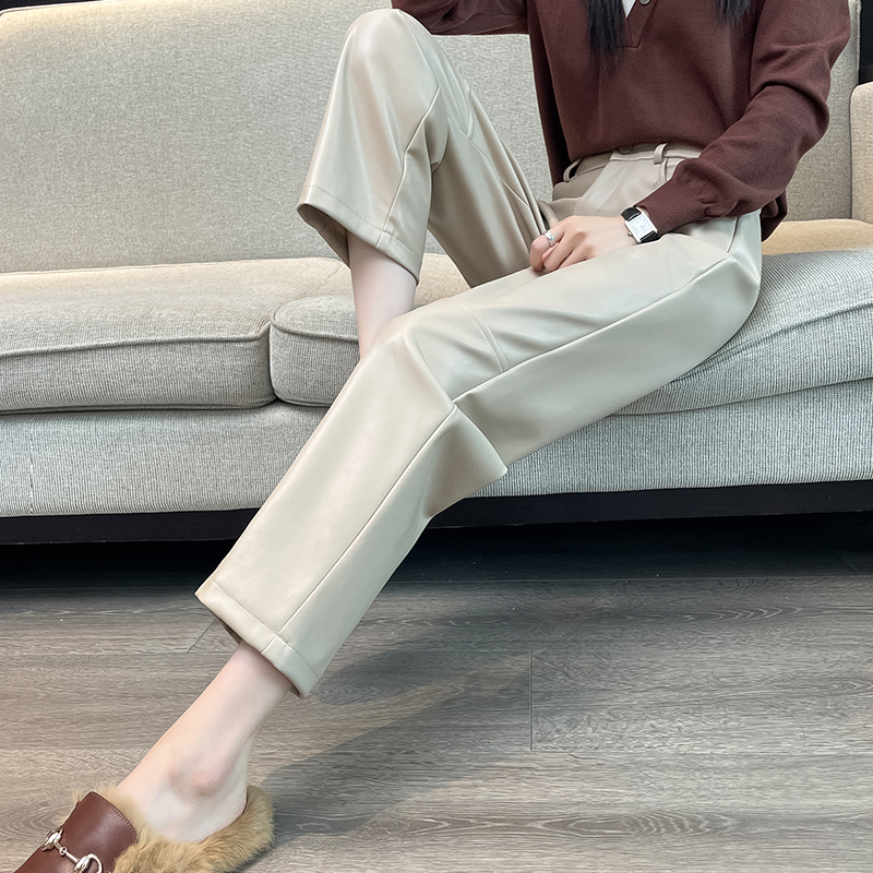皮裤女哈伦裤2025秋冬新款薄绒休闲裤显瘦防风拼接九分裤直筒皮裤