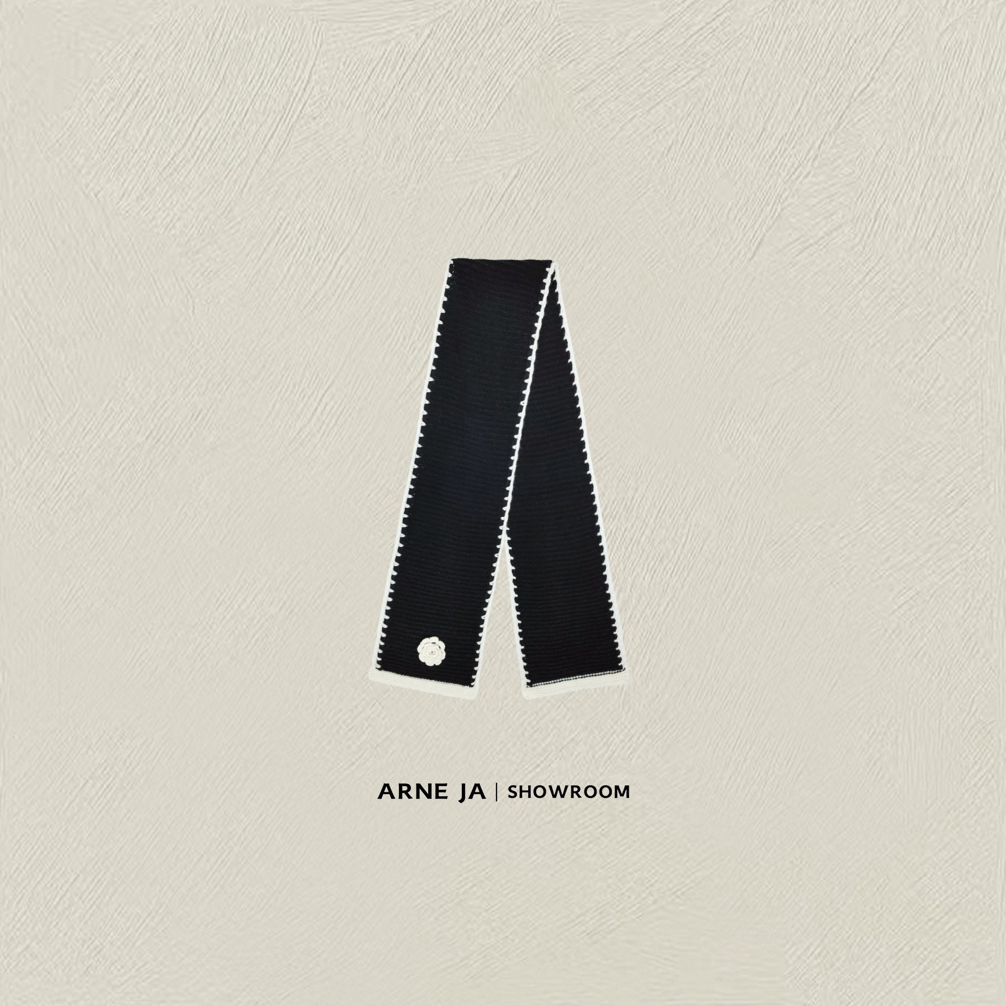 ARNE JA｜“山茶系列”手工贝壳绣勾边羊绒围巾W9222507