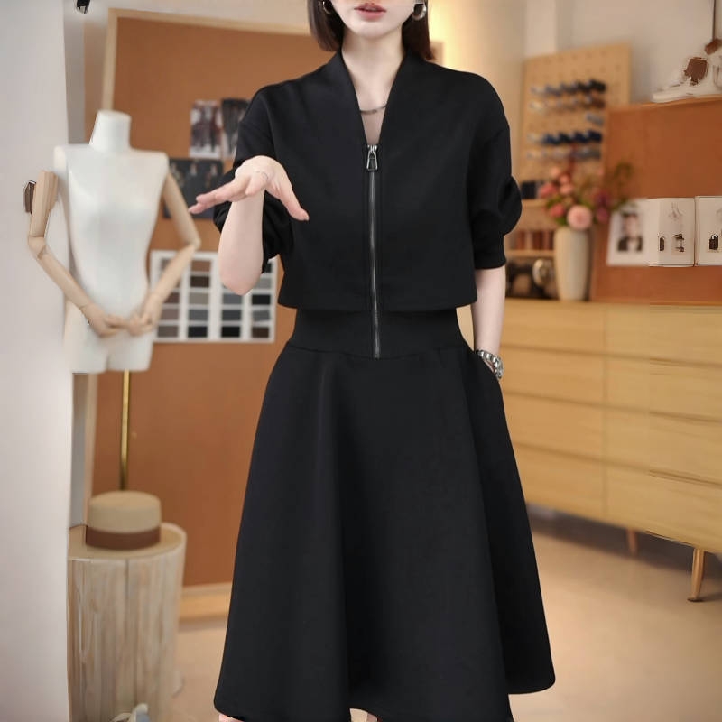 2025秋季新款气质显瘦假两件休闲裙子时尚法式设计感长袖连衣裙女