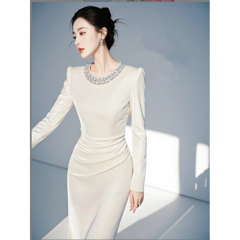 新款冬季冷淡系独特别致裙子法式气质高级感高贵上档次白色连衣裙