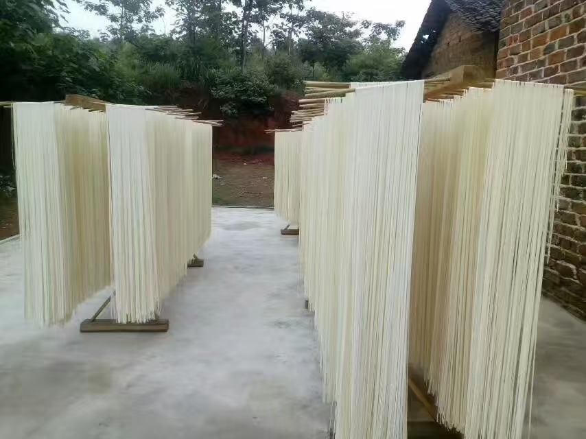 仁义手工挂面，久煮不浑汤