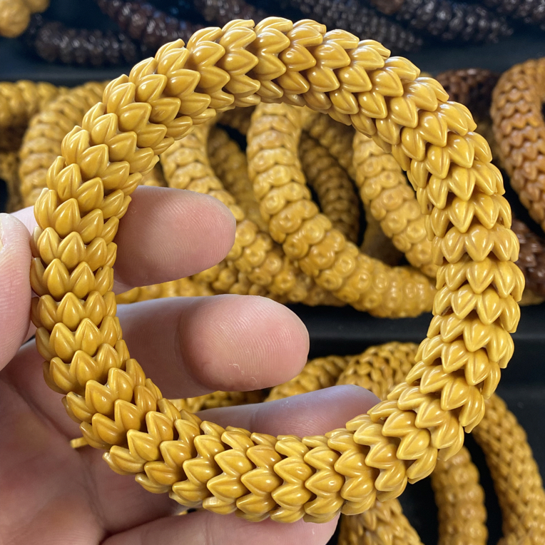 精品猴头雕刻九瓣莲花座菩提绕指柔文玩手串尺寸1.4-1.6