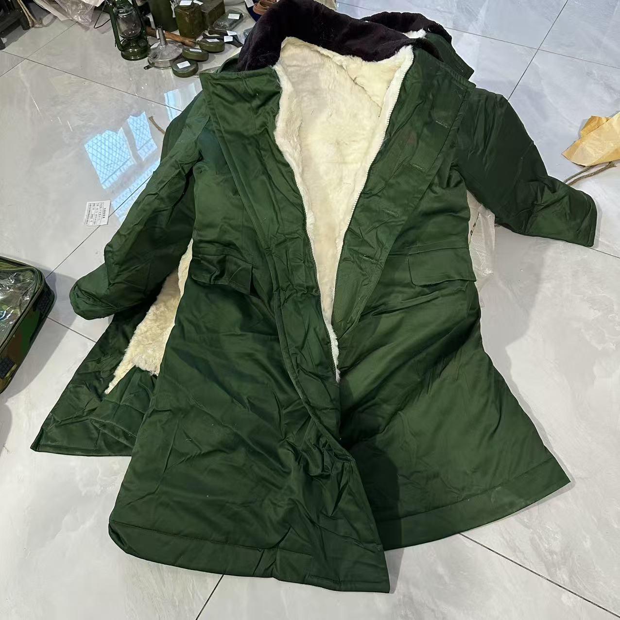 全新老款橄榄绿羊毛大衣