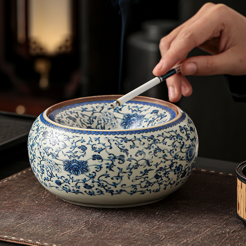 青花汝窑缠枝莲陶瓷烟灰缸防飞灰异味轻奢高档家用办公室茶道零配