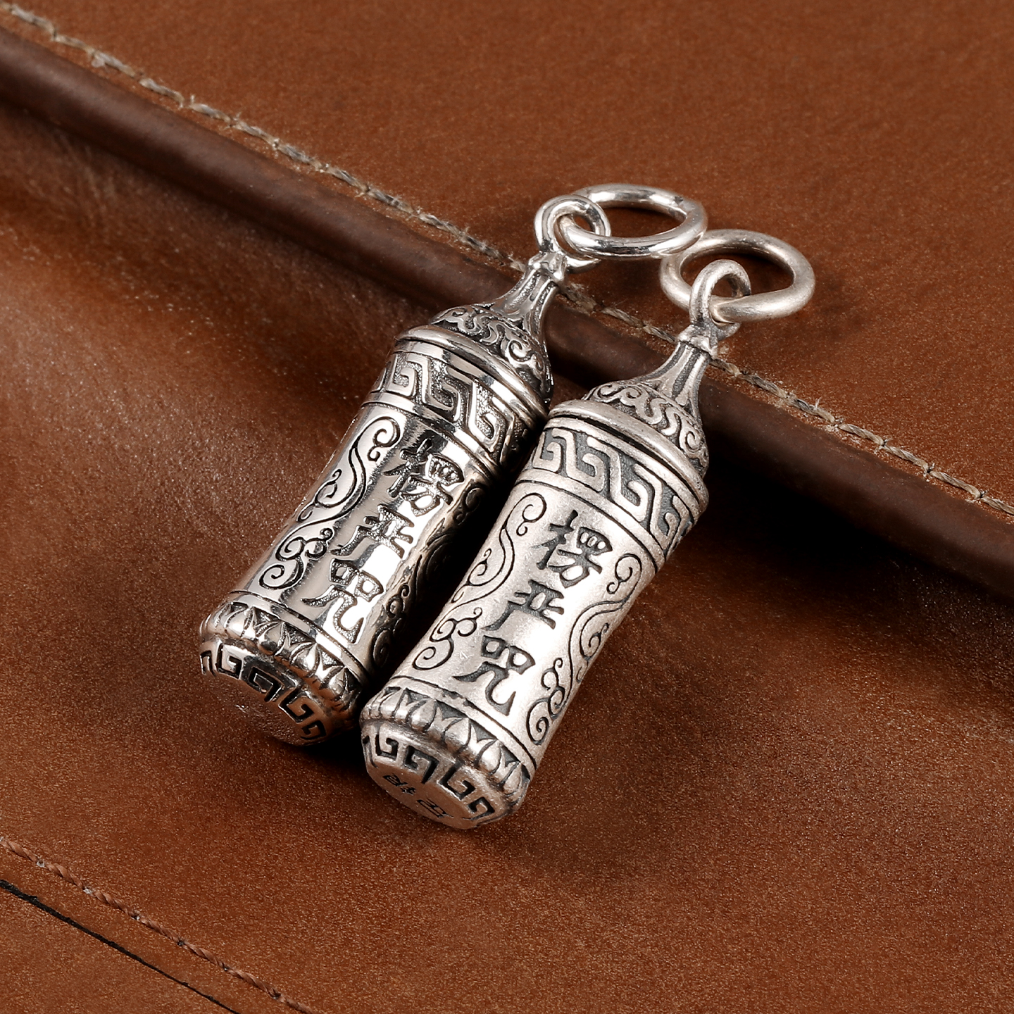 吊坠925银 复古做旧楞严咒吊坠六字真言可打开空心朱砂嘎乌盒挂件