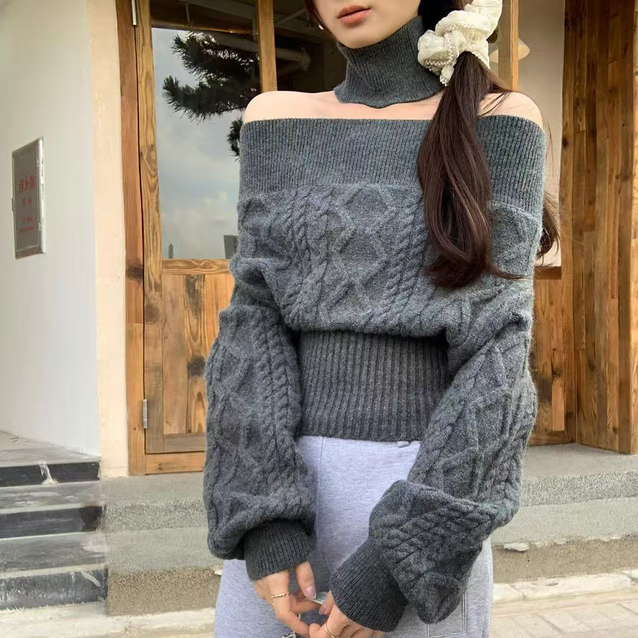 高级感麻花一字肩露肩针织衫女秋季2025新款韩系慵懒风收腰上衣