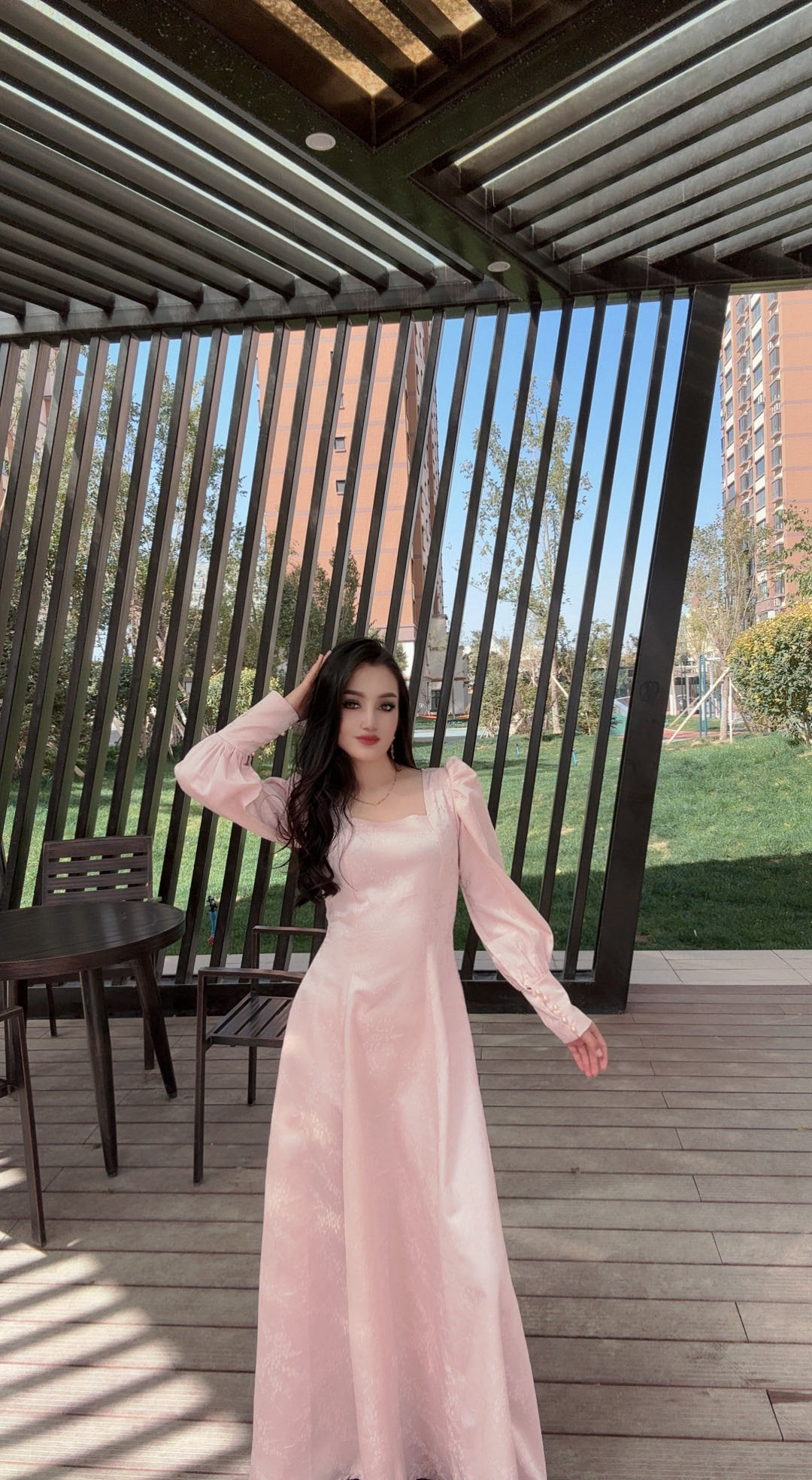 法式气质收腰加长连衣裙《粉色》