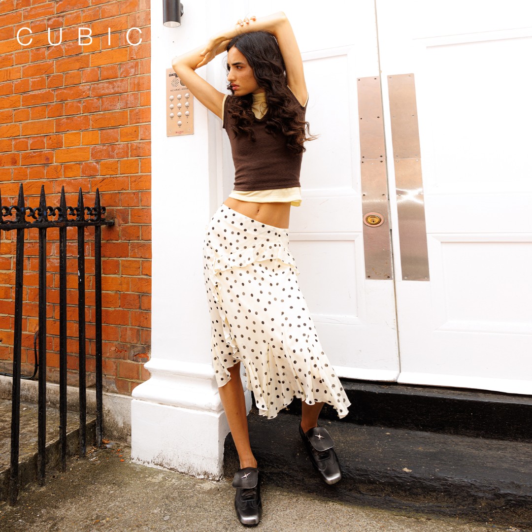 CUBIC复古时髦杏色A字中长款不规则荷叶边波点半裙