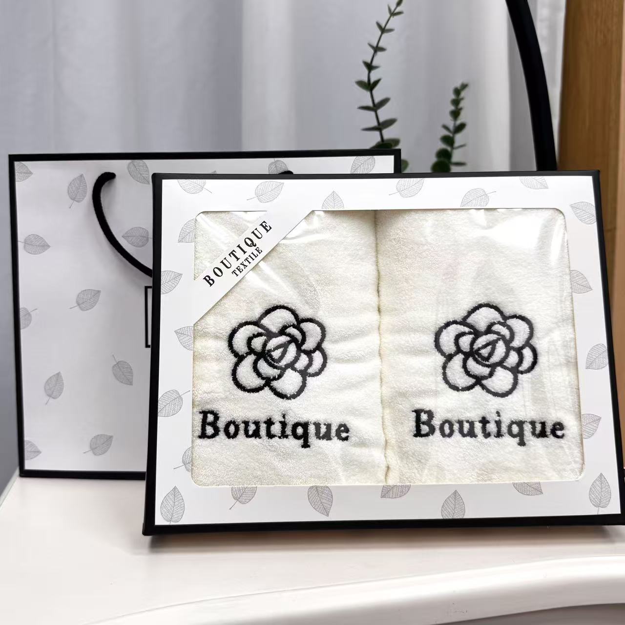 【芭缇世家】轻奢刺绣山茶花毛巾高档礼盒两条装亲肤柔软吸水88669