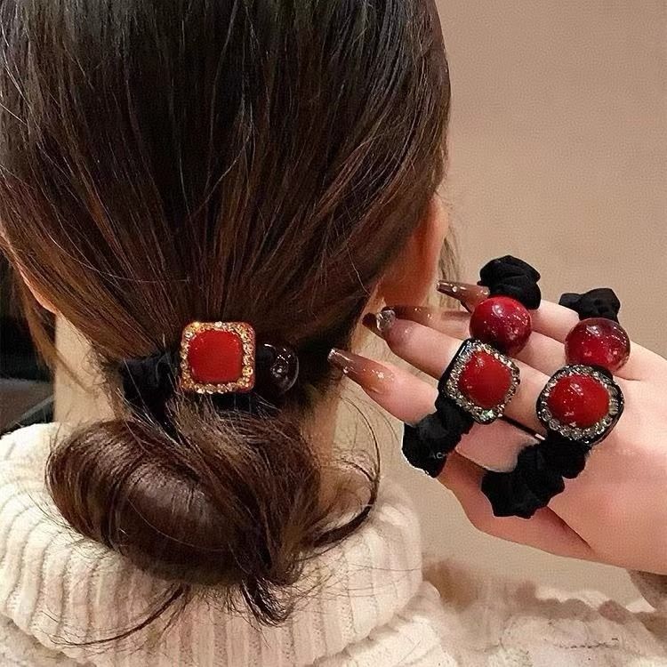 2025年新款百搭红色爱心发圈女网红丸子头马尾发绳头饰头绳扎头发