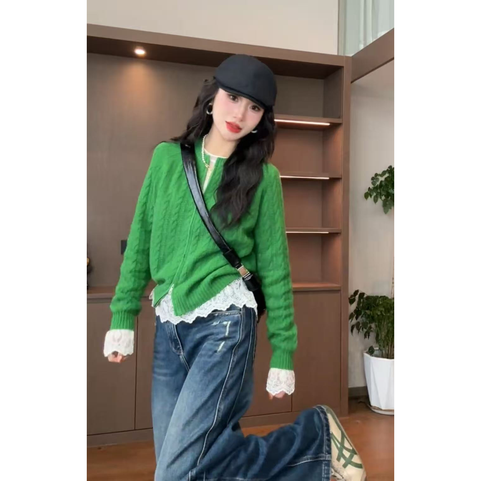 韩系秋冬新款纯色设计感麻花精致圆领拉链开衫女+蕾丝衬衫两件套