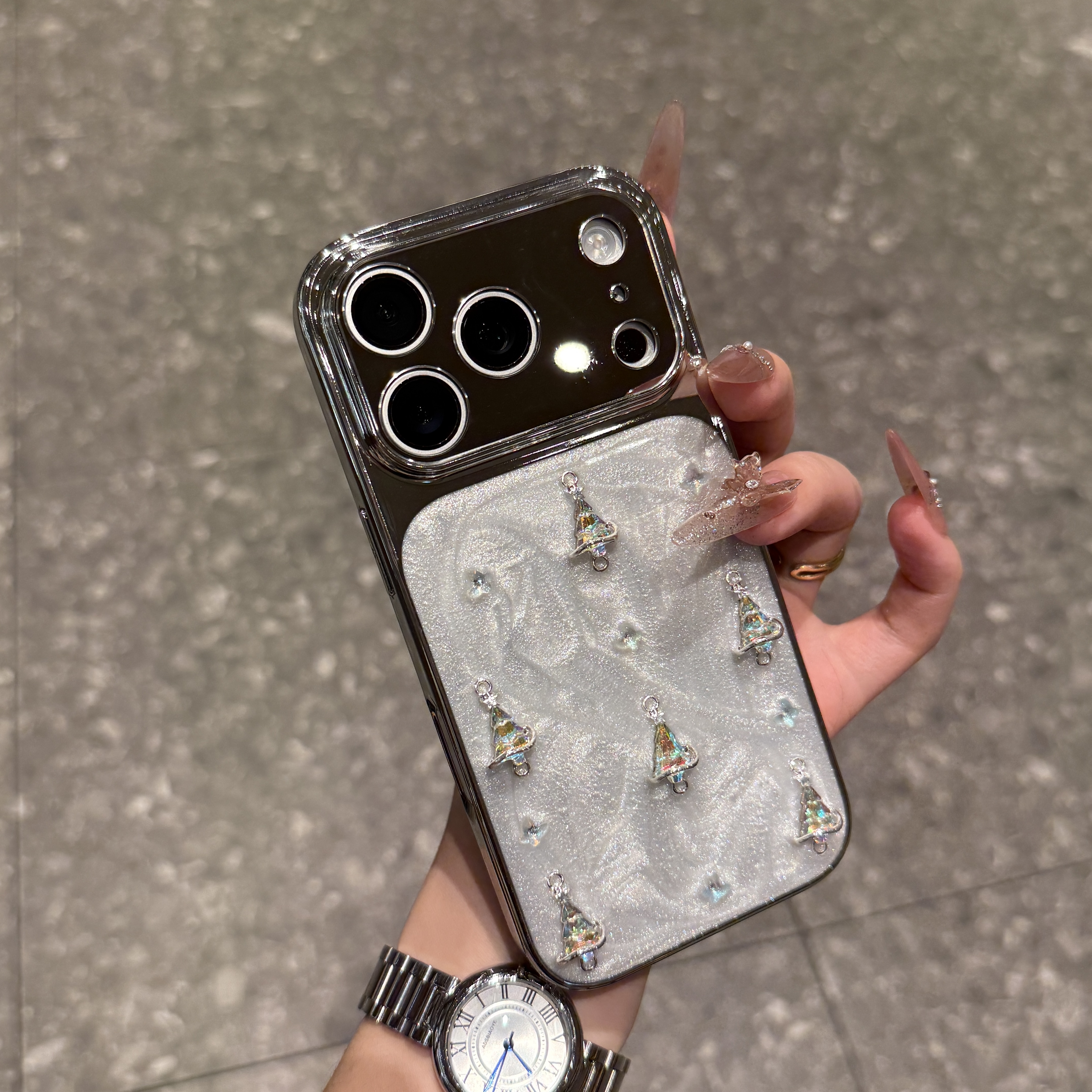 高级感滴胶立体闪钻圣诞树适用iPhone17pro苹果16promax新款15女