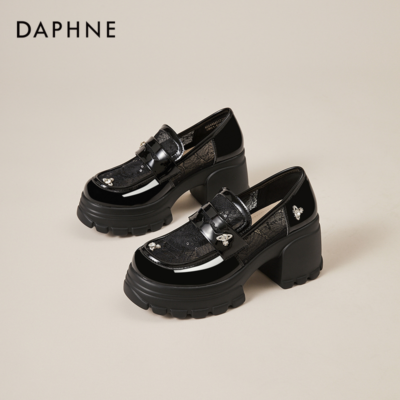 达芙妮玛丽珍鞋女2025新款夏季粗跟黑色蕾丝高跟百搭高级感配裙子