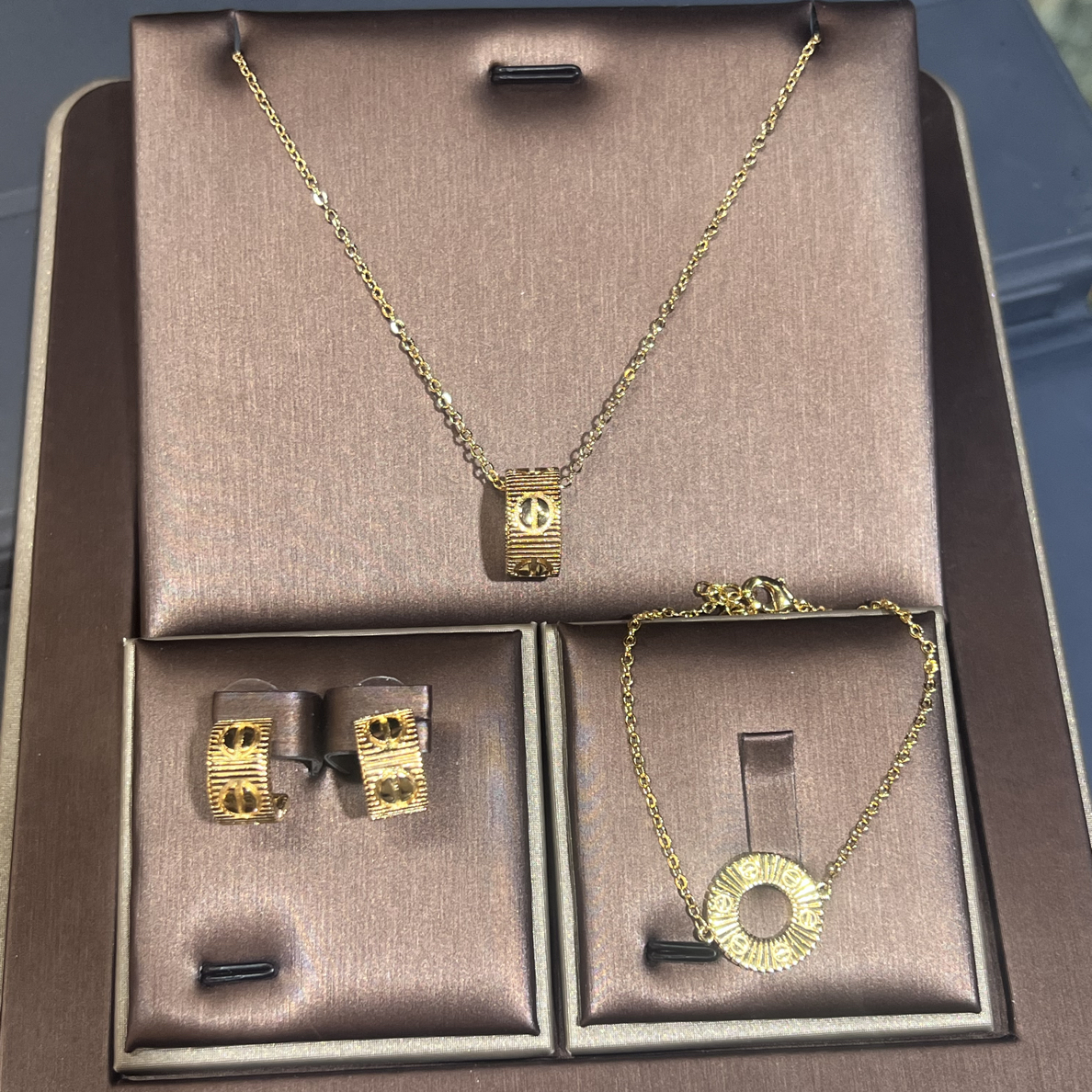 铜合金手镯 小众轻奢金色Dlzea新款绿金款三件套002