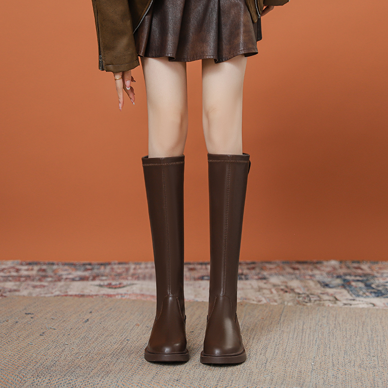 大码平底低跟长靴英伦风高筒靴秋季加绒女靴41-43胖mm皮面显瘦40