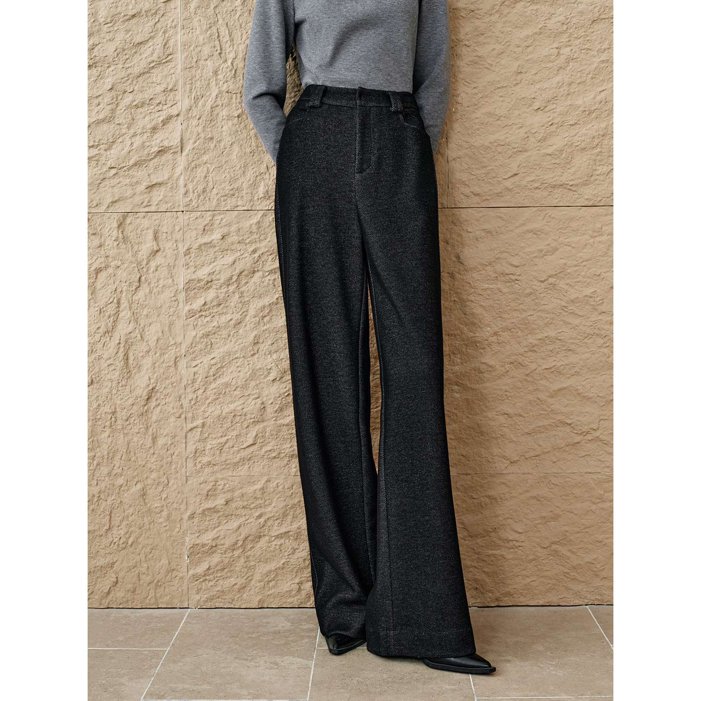 INSUN恩裳2025秋季新款显瘦直筒百搭休闲裤9C65520120