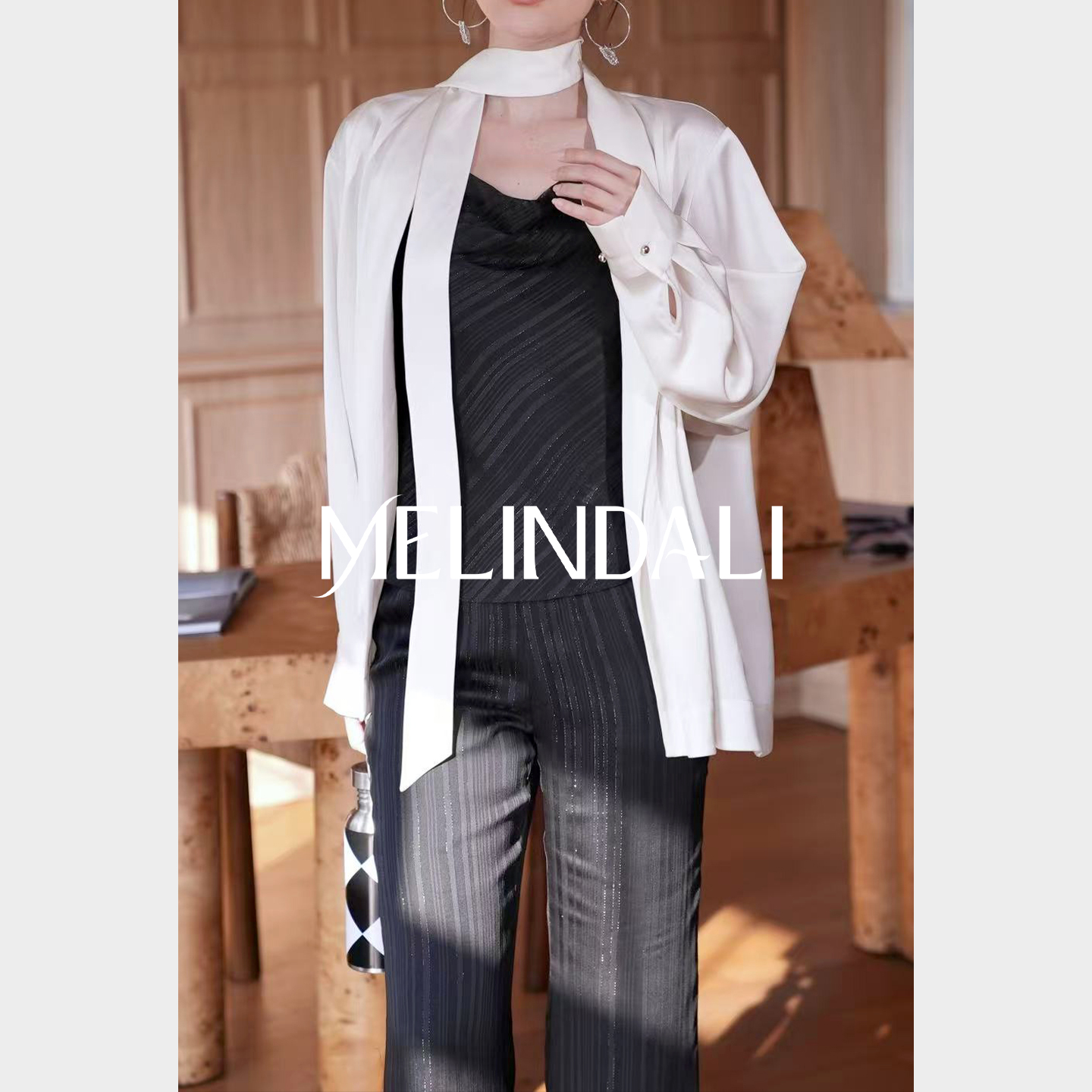 Melinda Li【月光黑银】私服细闪亮丝条纹荡领吊带高腰微喇长裤套装