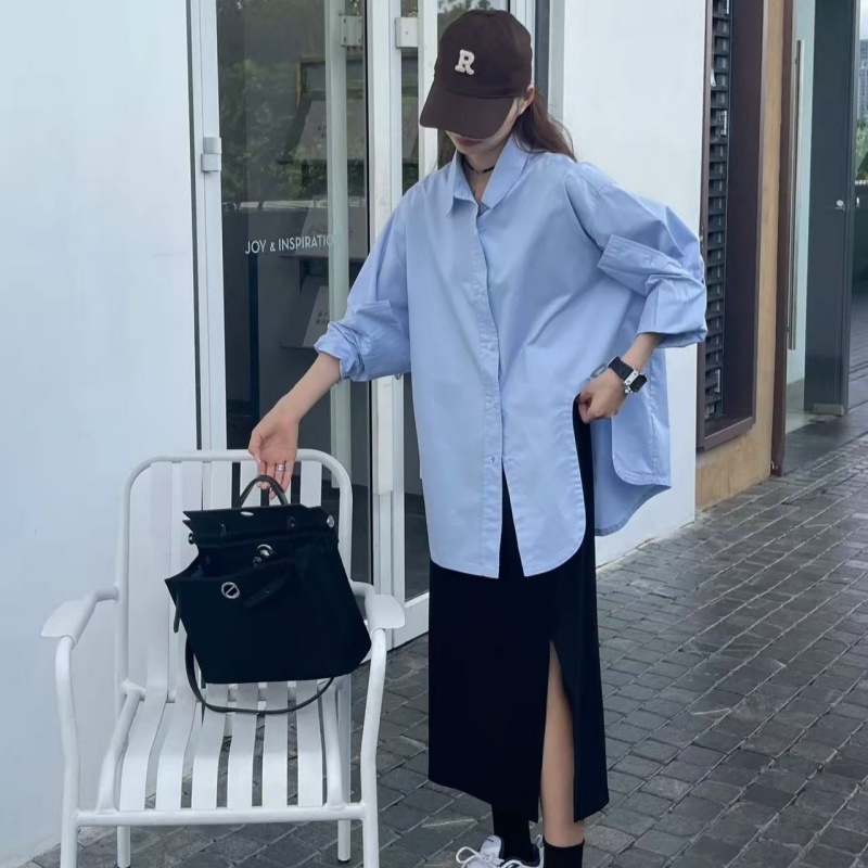 春季新款设计感凹槽蓝色衬衣+黑色开叉半身裙时尚两件套装裙女