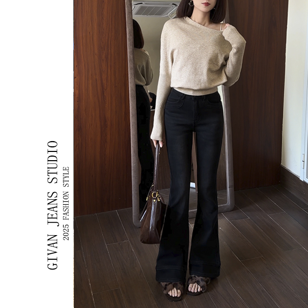 黑色简约微喇牛仔裤女加绒2025年秋冬高腰显瘦弹力喇叭裤A6108