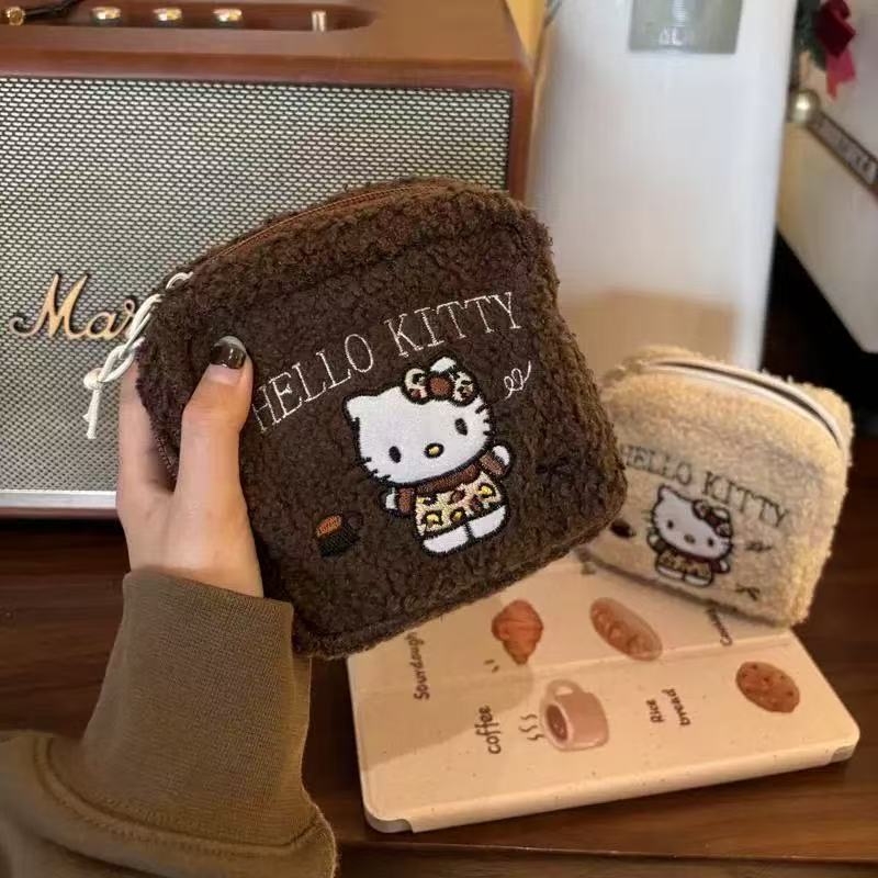 新款毛绒可爱猫咪刺绣化妆包女大容量便携补妆包收纳包外出便携