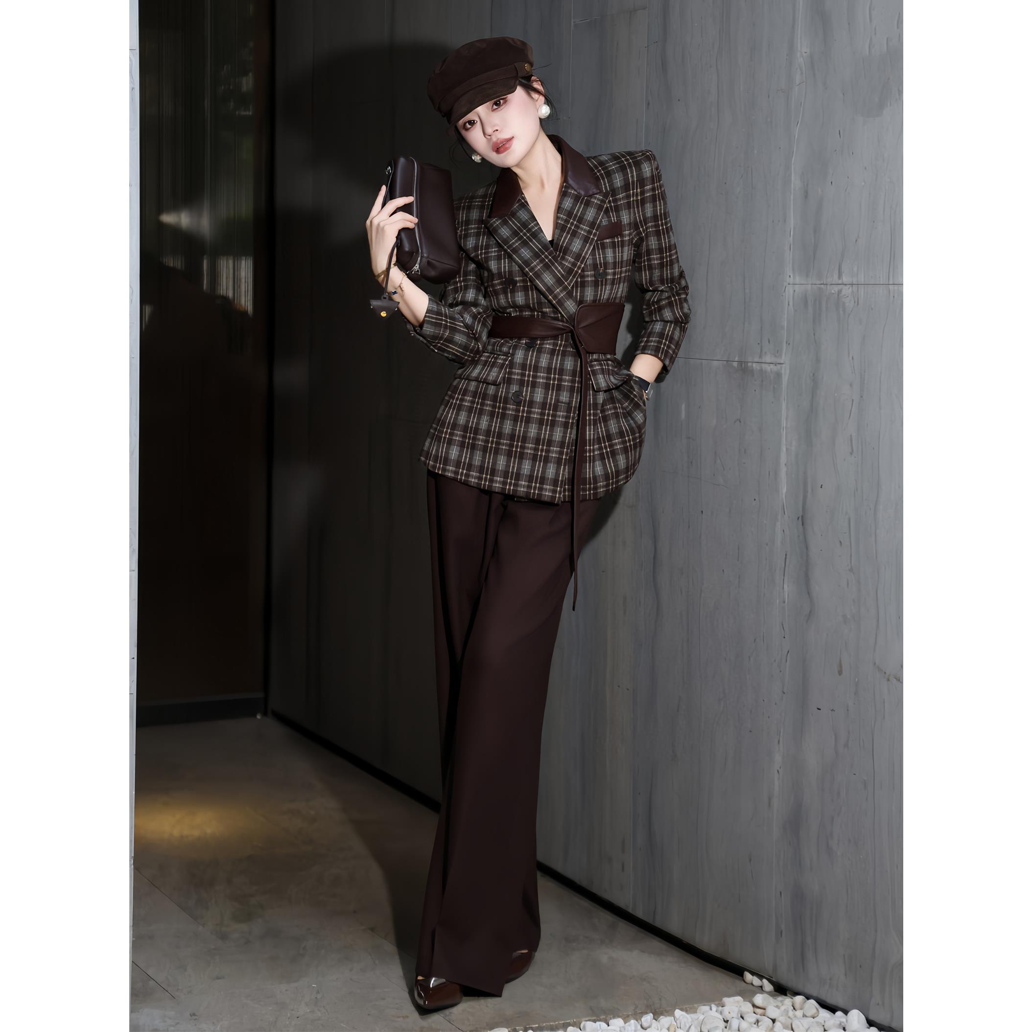 鲨鱼步秋冬气质女人味穿搭可调节腰封格子外套直筒阔腿裤三件套