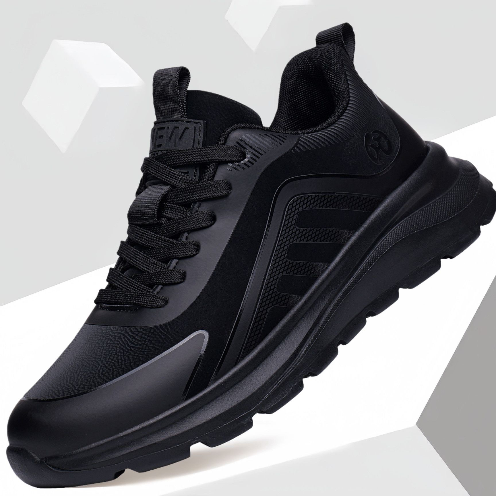 2026新款男鞋春季透气防臭百搭轻便软底运动鞋男士潮流黑色休闲鞋