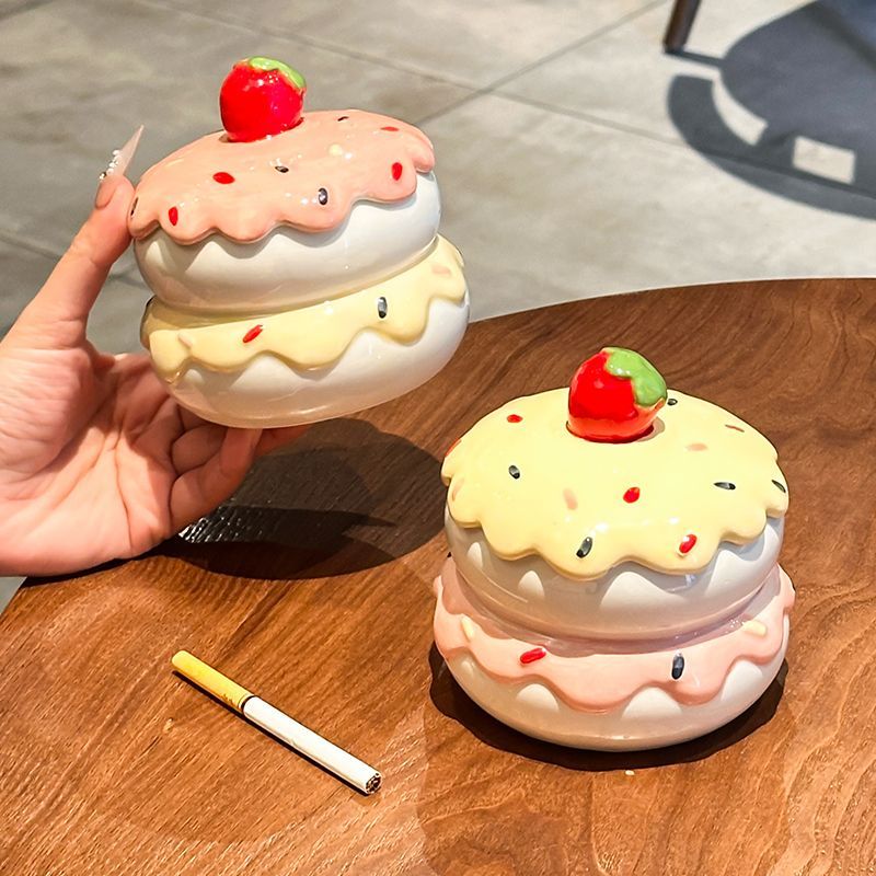 高颜值可爱烟灰缸家用客厅防飞灰陶瓷烟盅带盖子烟缸茶几创意摆Z