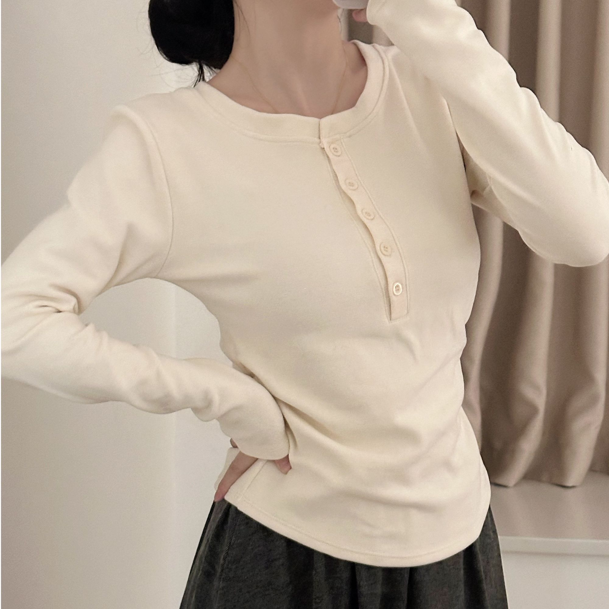 芬娜富秋冬百搭保暖上衣加绒加厚纽扣内搭外穿打底衫修身显瘦时尚