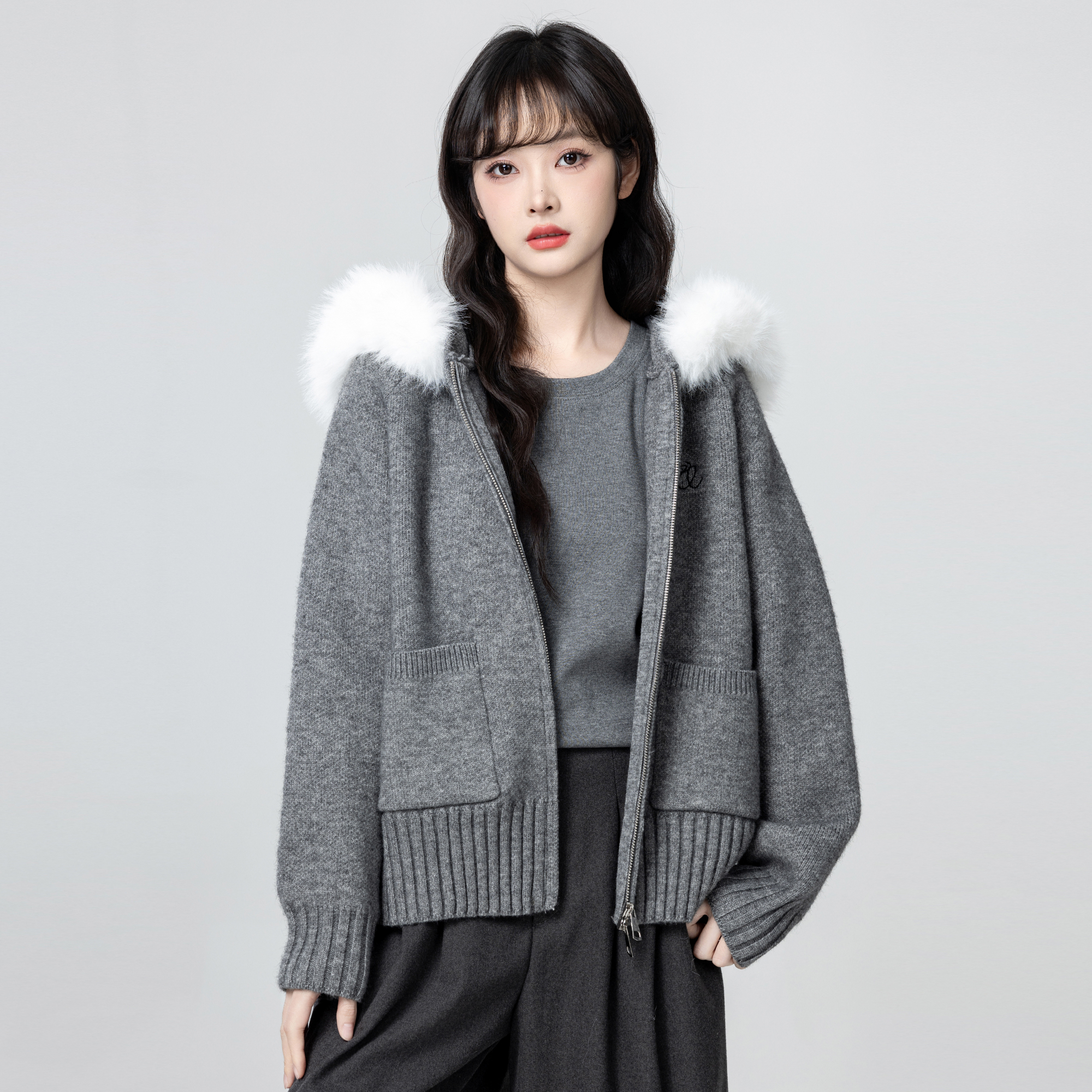 灰色连帽毛衣外套女秋冬2025冬季新款加厚双拉链针织开衫带帽上衣