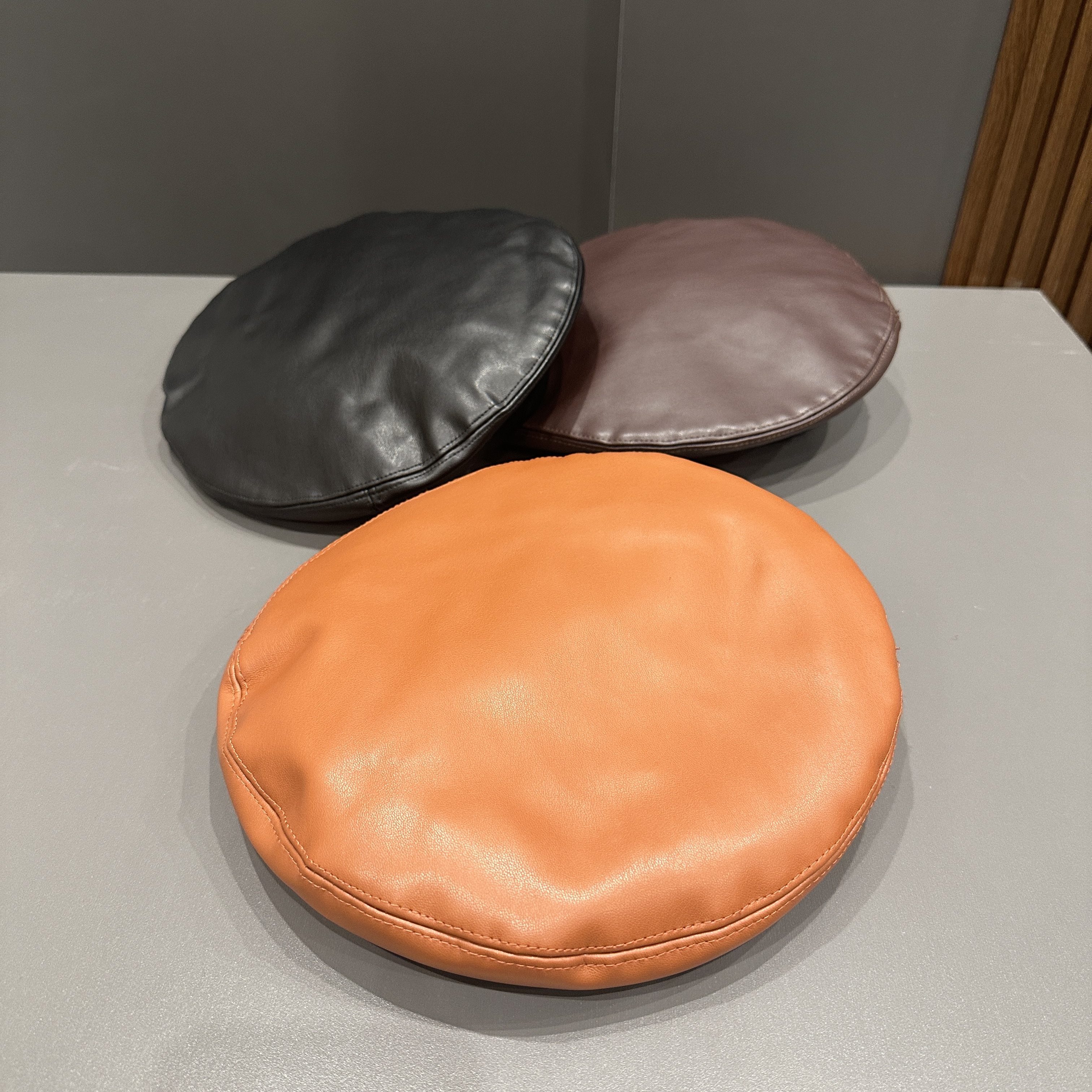 秋季pu皮革纯色港风贝雷帽女宝时髦个性百搭休闲蓓蕾帽薄款画家帽