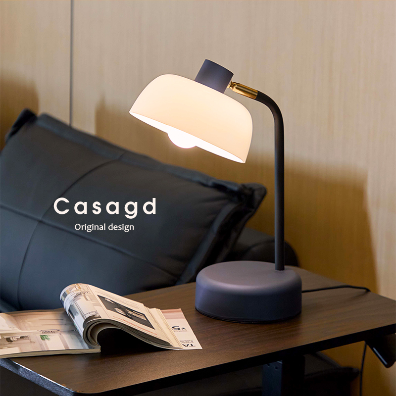 CASAGD原创设计多巴胺台灯简约中古书房阅读桌面装饰卧室床头灯具